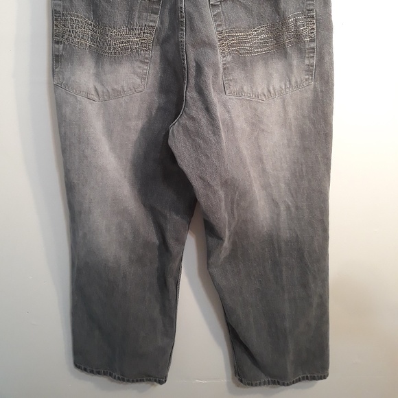 Function and Future Jeans - Picture 4 of 5